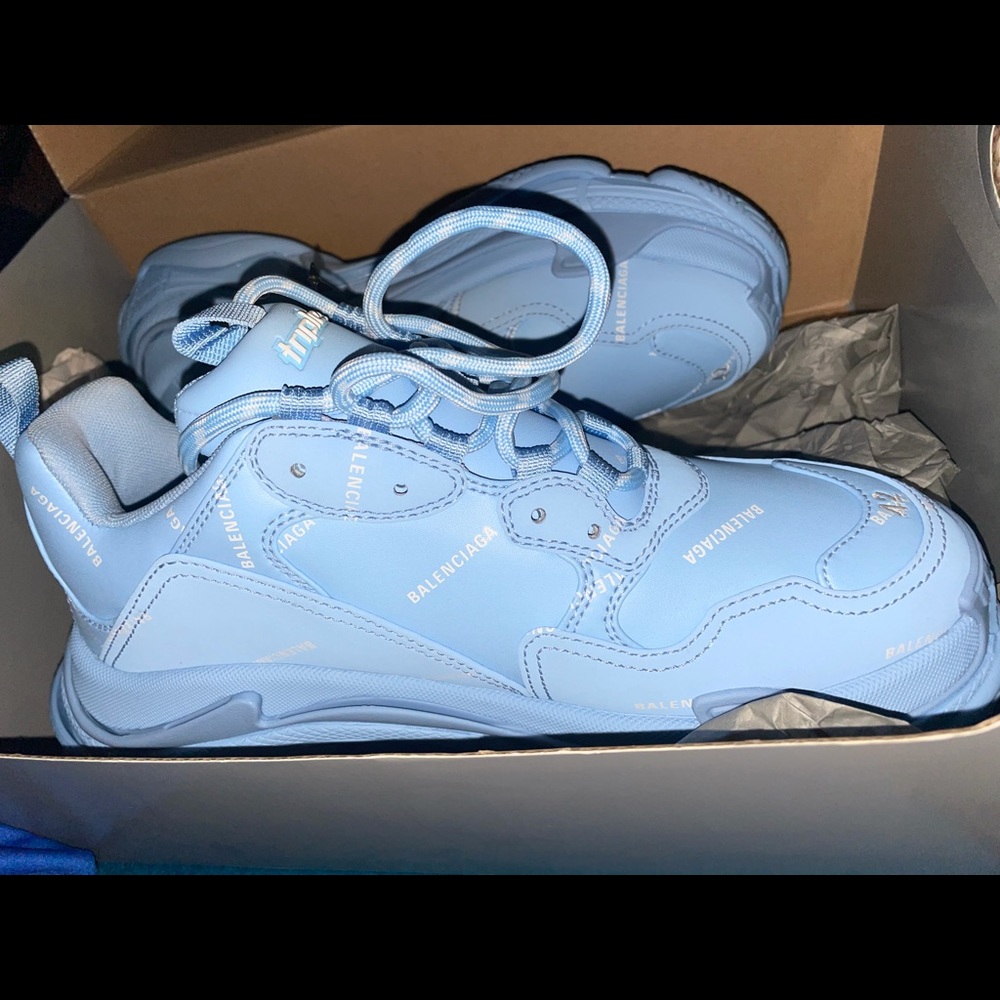 Balenciaga triple S